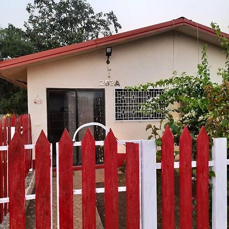 Joy Cottages - Premium Chalets, Vacation Home Rentals Карджат Экстерьер фото