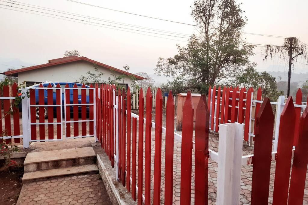 Joy Cottages - Premium Chalets, Vacation Home Rentals Карджат Экстерьер фото